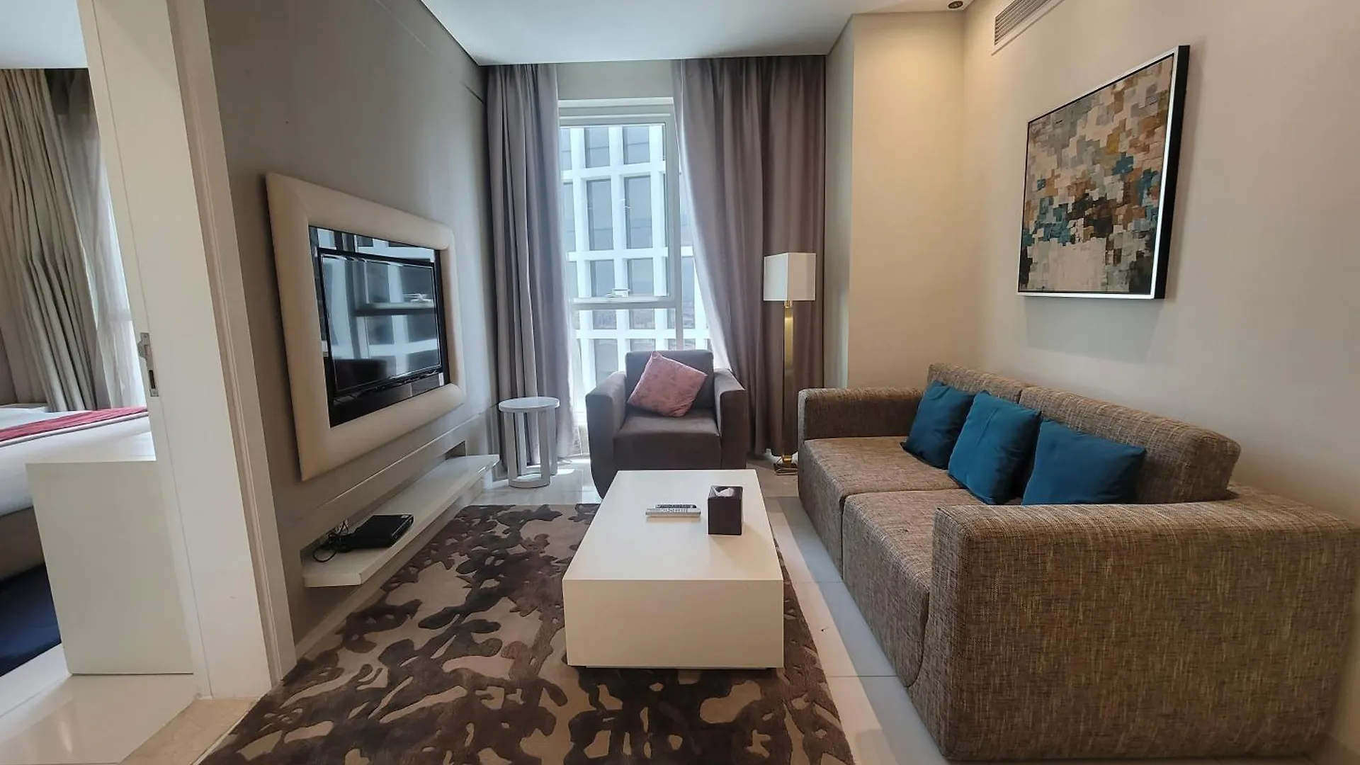 Damac Voleo Downtown Apartment Dubai